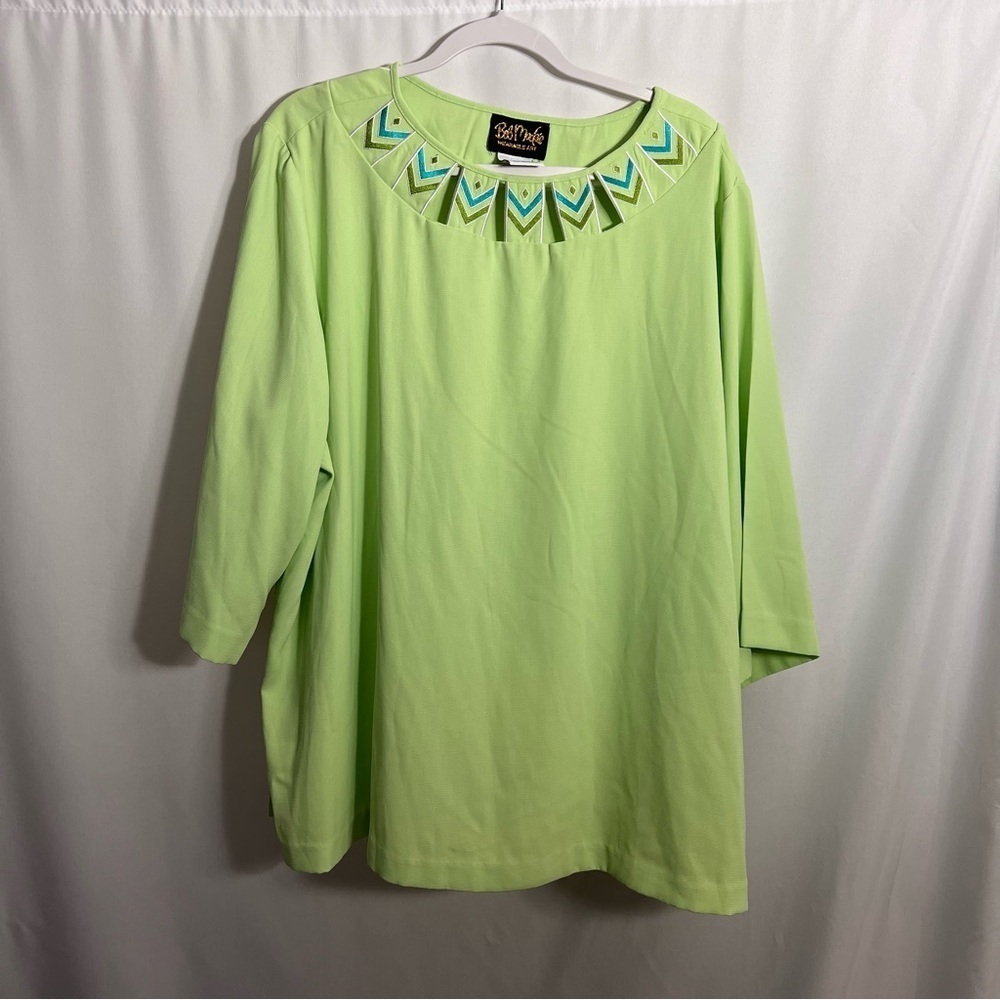 Bob Mackie wearable art women cutout blouse size 2X green 3/4 sleeve embroidered